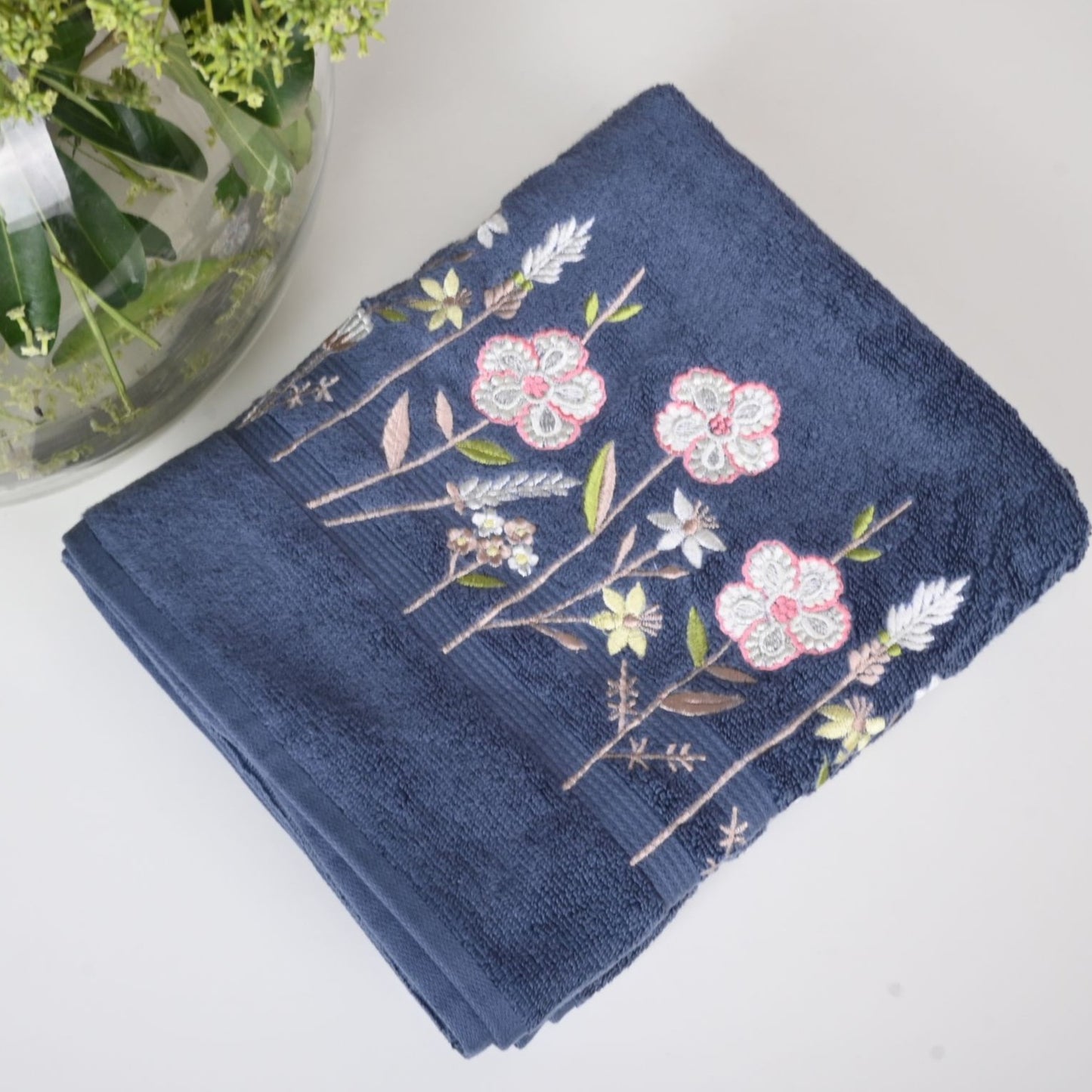 BATH TOWEL SET OF 2 | PETAL FLORAL DESIGN
