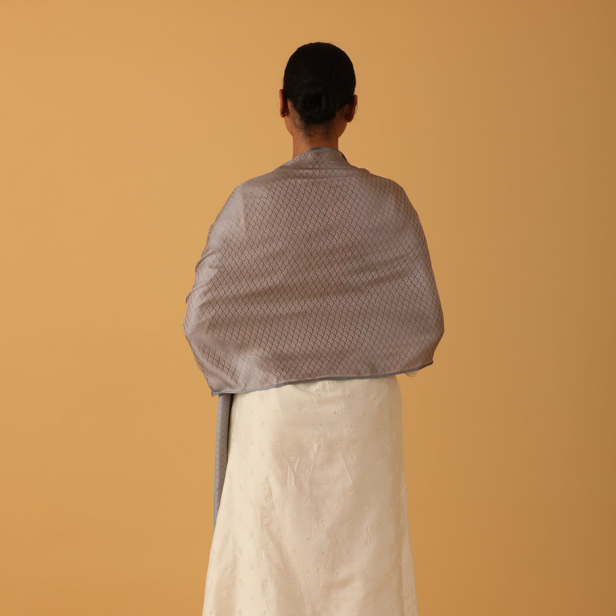 SILK STOLE - GREY FISHTAIL DESIGN