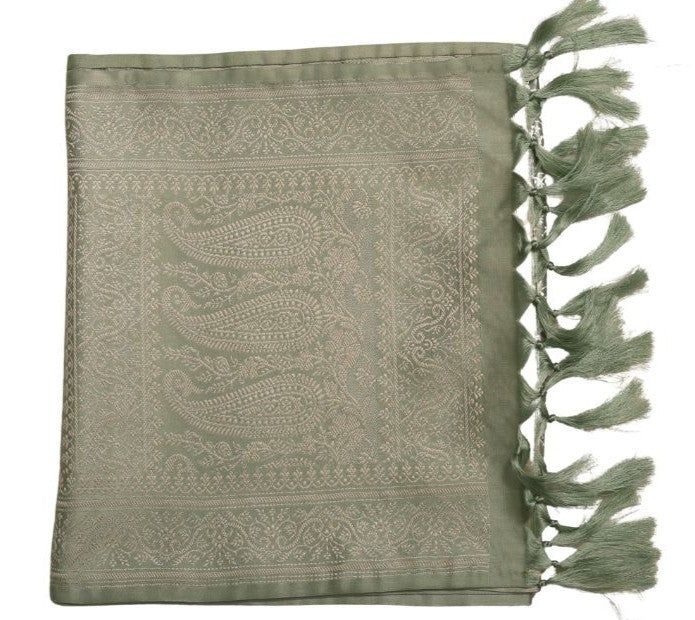 Handwoven Silk Men’s Scarf with Tassels – Premium Soft Fabric