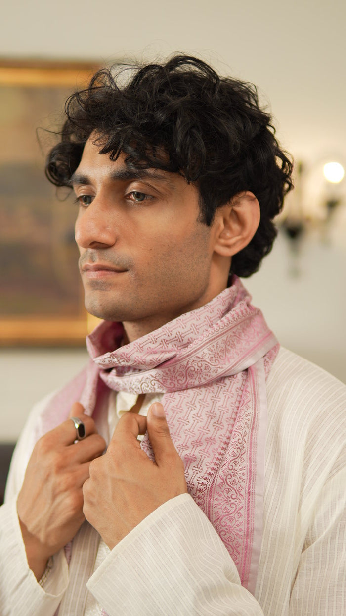 Handwoven Silk Men’s Scarf with Tassels – Premium Soft Fabric Octavia Design