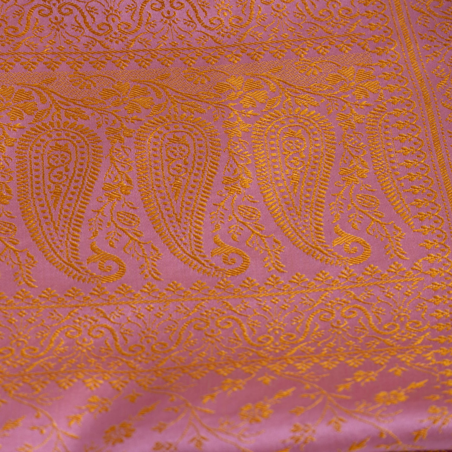 SILK STOLE - PINK & GOLD TANCHOI
