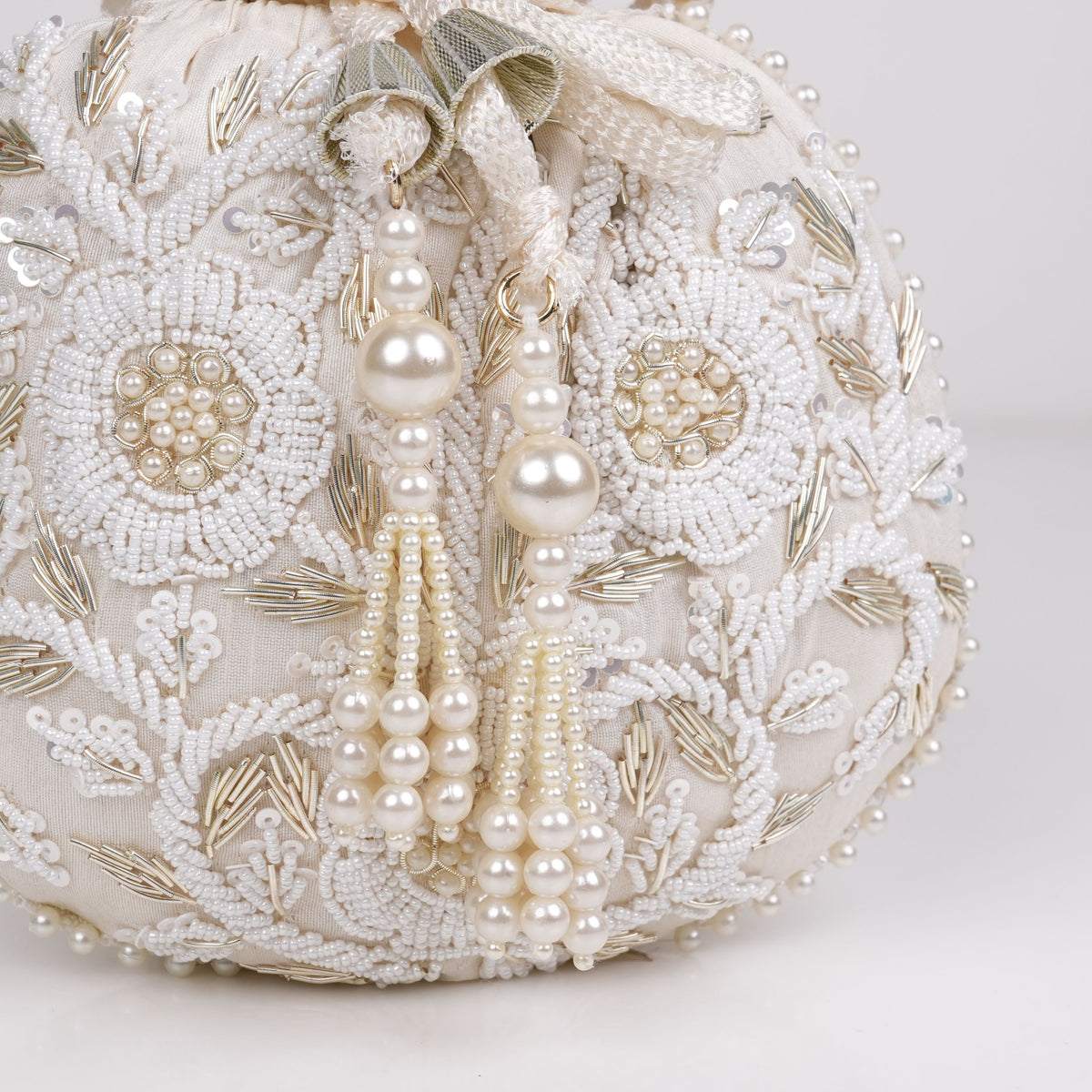 White Pearl Shine Poti Bag