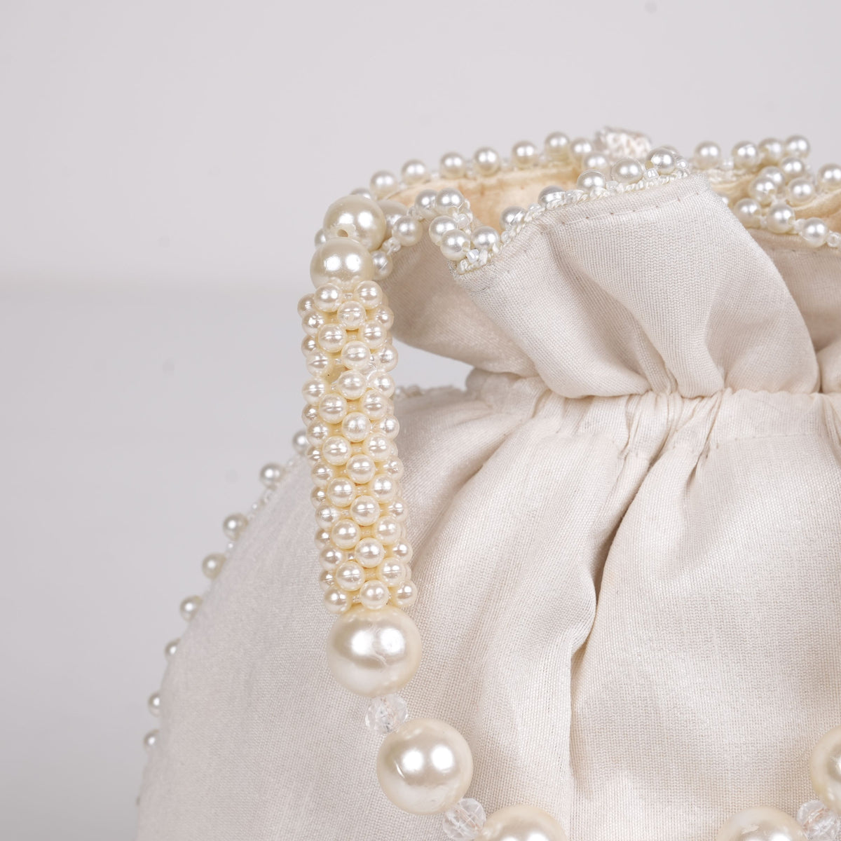 White Pearl Shine Poti Bag