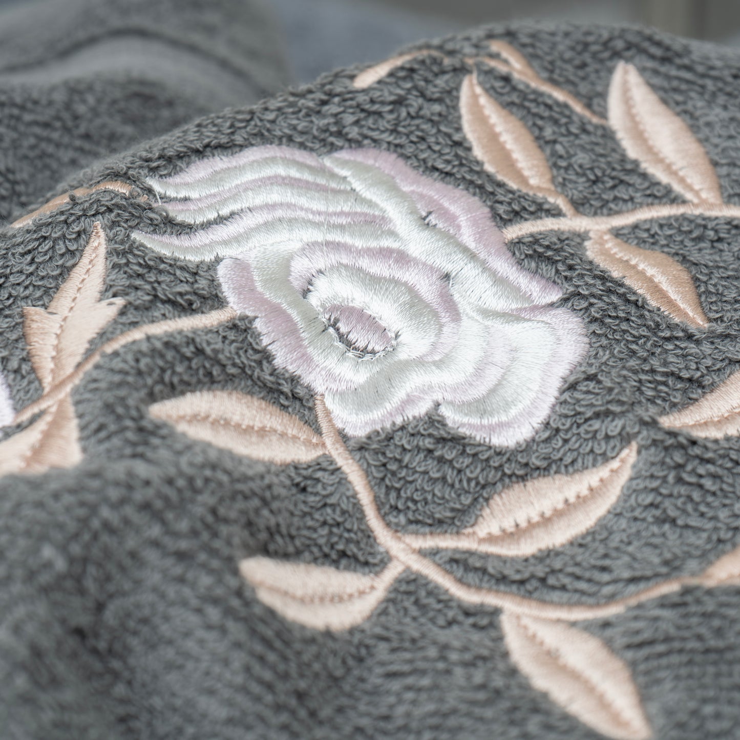 BATH TOWEL - ROSE GARDEN