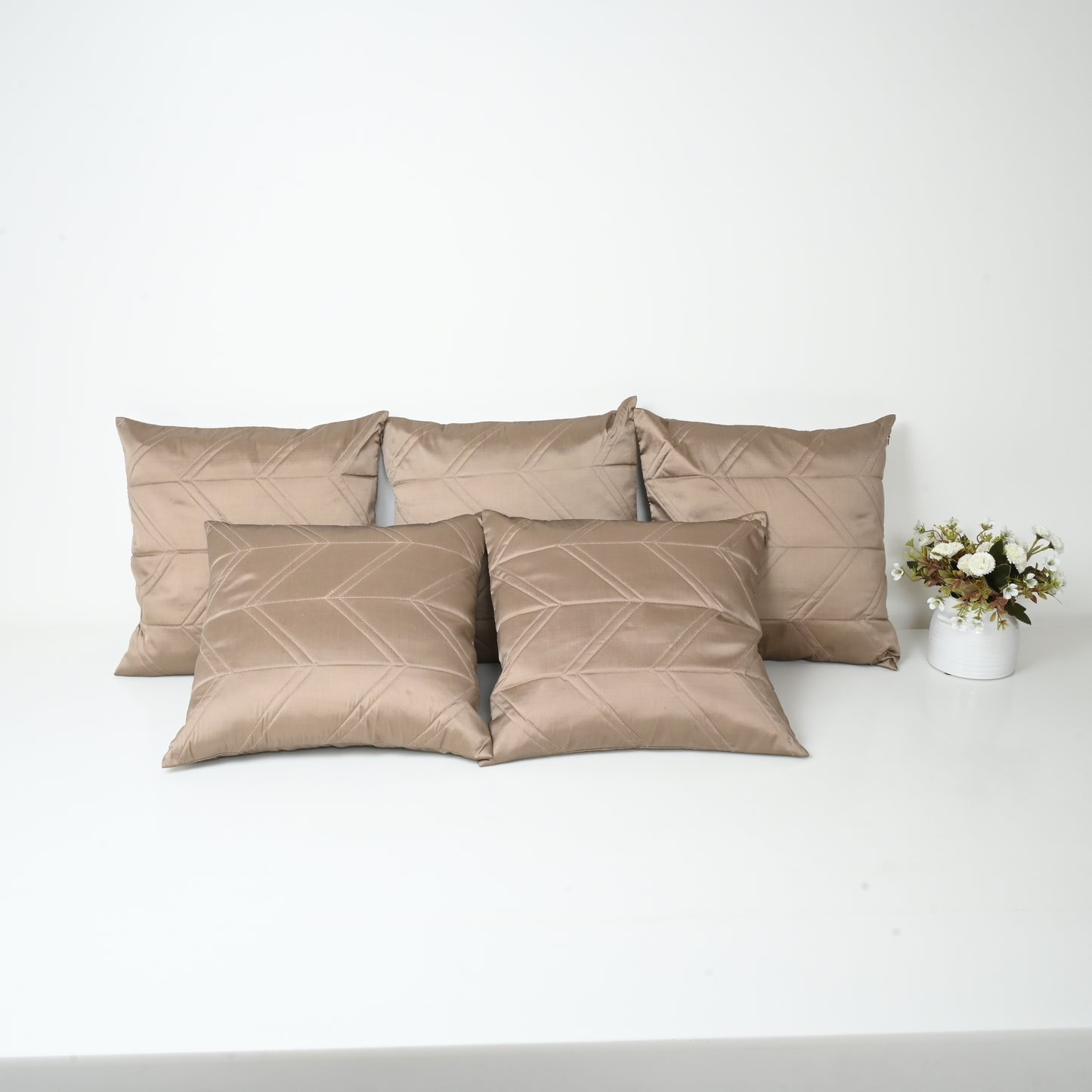 Set of brown pillows 