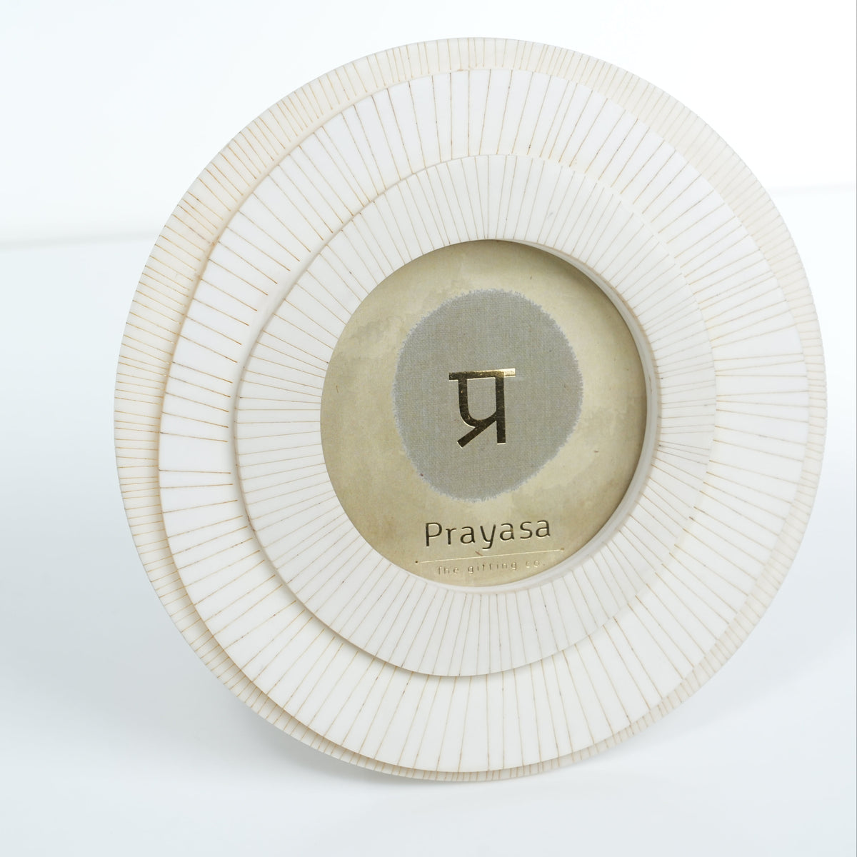 Rasin Round White Photo Frame