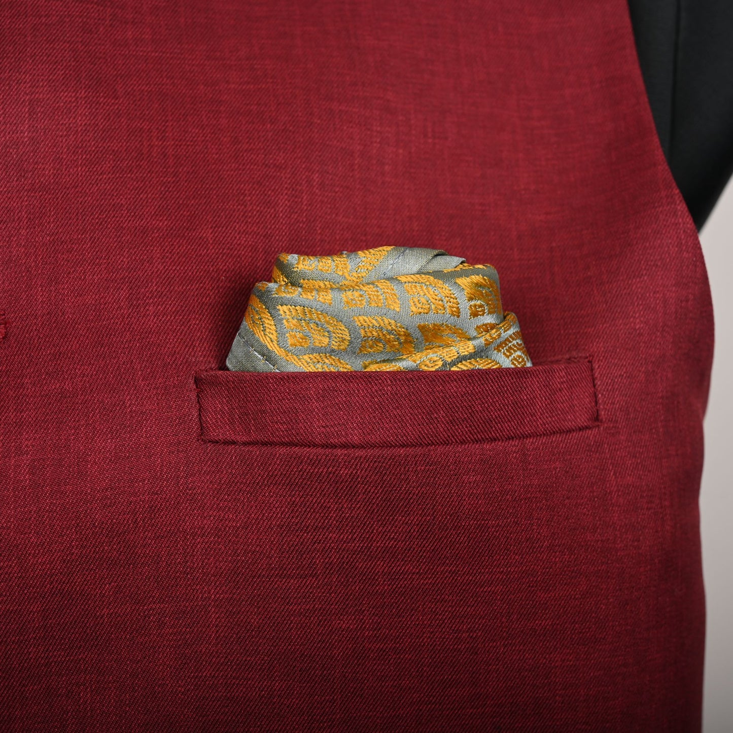 TWO COLOR  SILK POCKET SQUARE | SINGLE | FISH TAIL AND OCTAVIA DESIGN