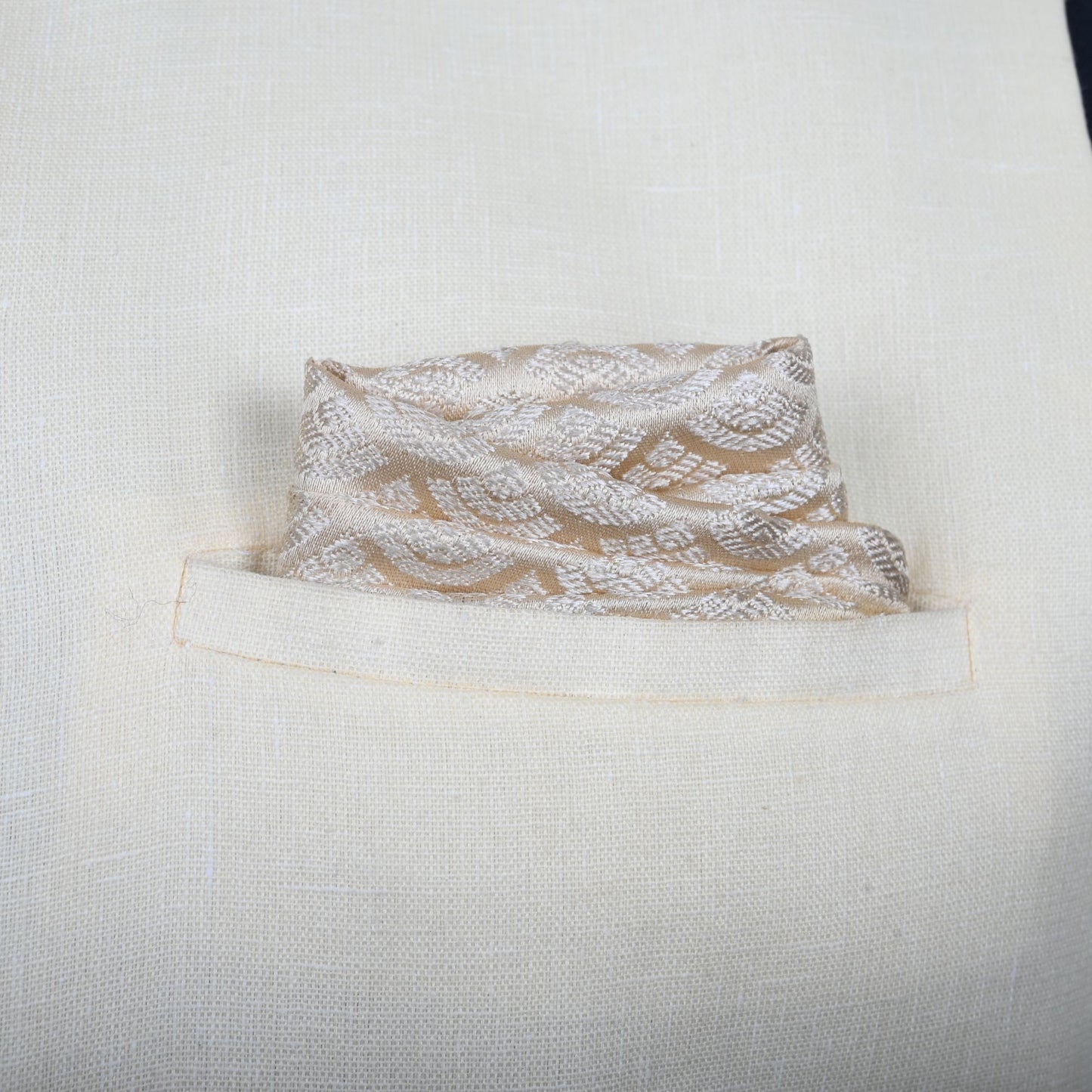 TWO COLOR  SILK POCKET SQUARE | SINGLE | FISH TAIL AND OCTAVIA DESIGN