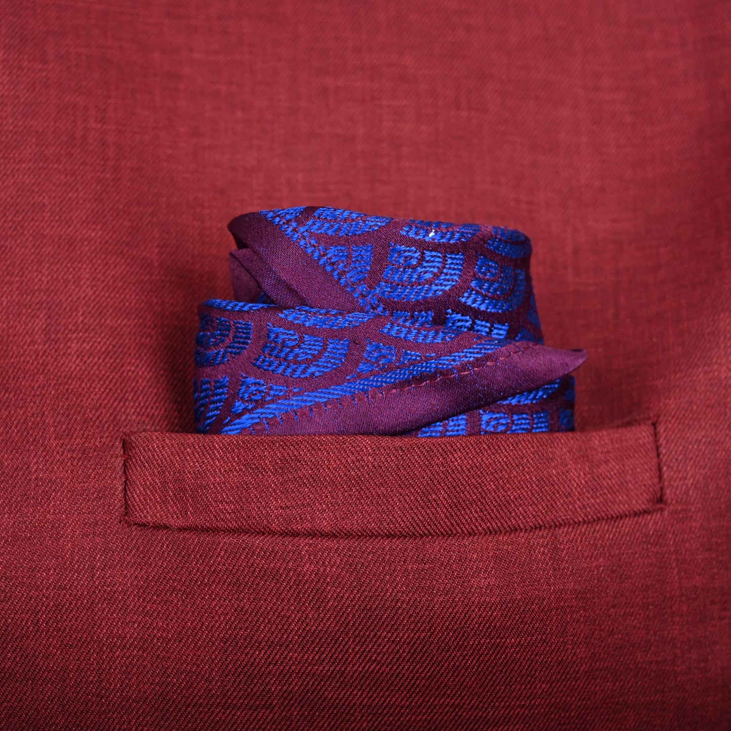 TWO COLOR  SILK POCKET SQUARE | SINGLE | FISH TAIL AND OCTAVIA DESIGN